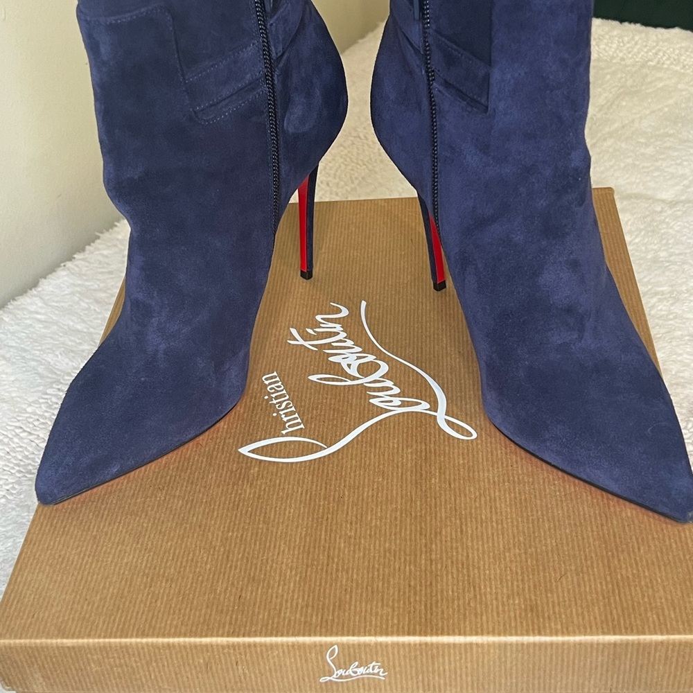Christian Louboutin Lock 50 Kate Booty Suede Ankle Boots | Navy | EU 38 - Picture 5 of 8
